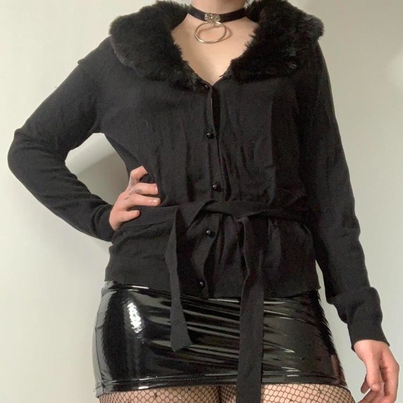 Simple Goth Glam Cardigan with Faux Fur Collar With Waist Tie - Picture 3 of 4